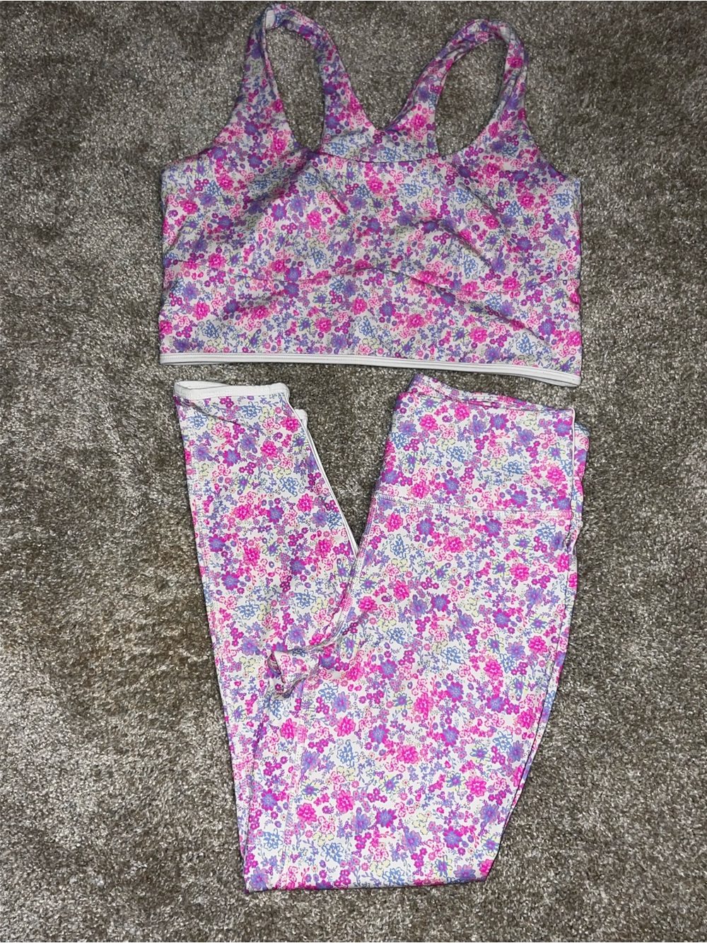 Joy Lab workout set. Medium